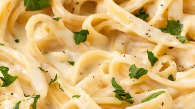 what to do with leftover alfredo pasta