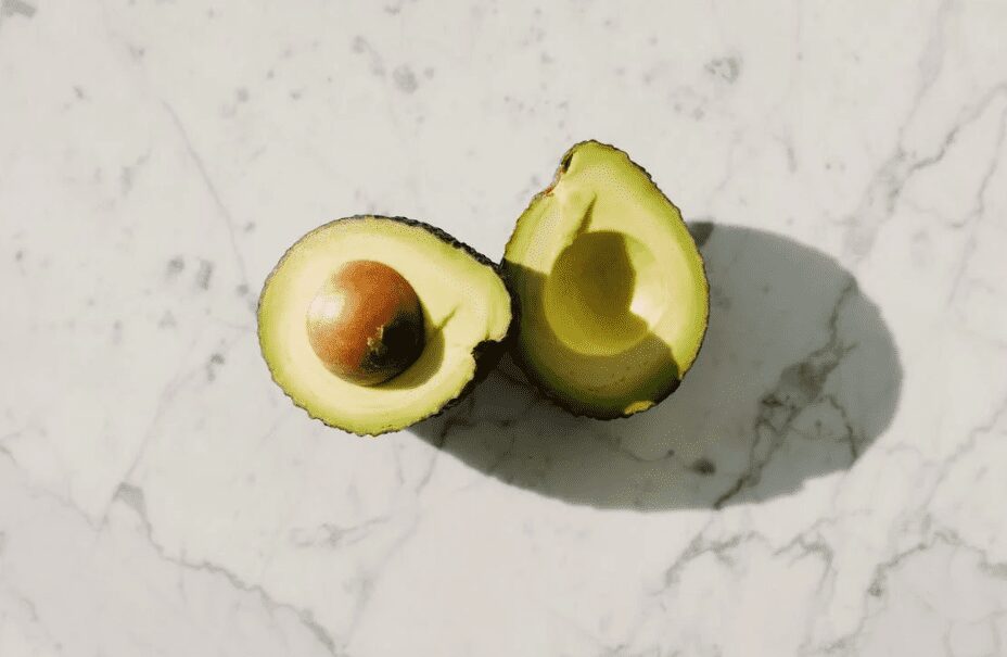 keep avocado from turning brown